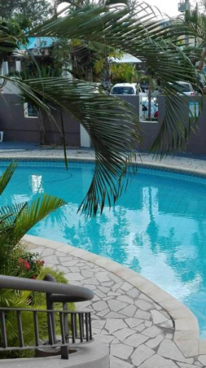 Elegant apartment close to Trou-aux-Biches with pool